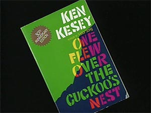 Книга 
Кизи ''Полет над гнездом кукушки''